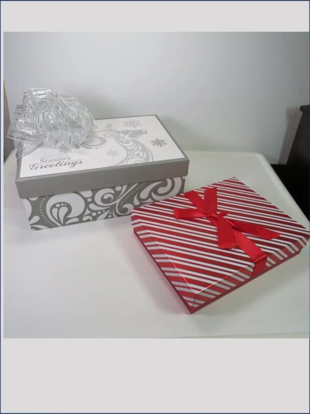 Christmas (8) Gift Boxes Bundle Metallic Red Silver Slant Oval Reindeer Stripe